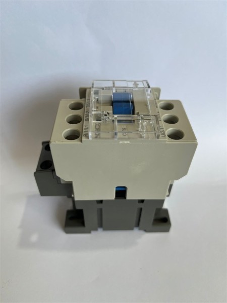 CT9-E5-311 CONTATOR TRIPOLAR 11A AC3 BOB: 110VCA 1NA/1NF METALTEX - Imagem 3